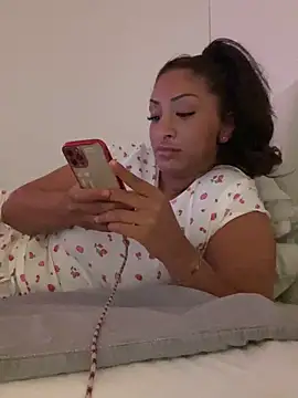 Snapshot of juicyprincess66 chatting on June 6, 7:52 pm juicyprincess66 online show from June 6, 7:52 pm