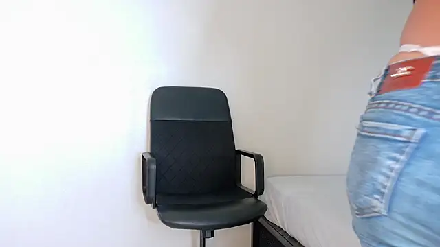 LexaDominant   online show from June 2, 9:53 am