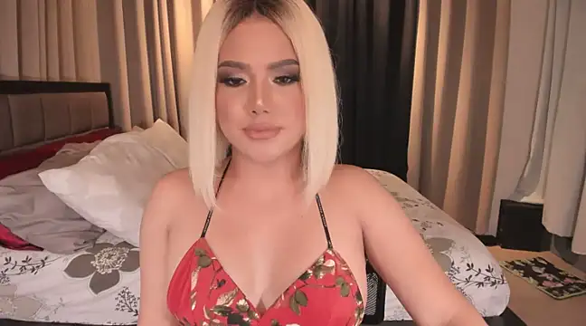 Snapshot of DreamangelTS chatting on March 7, 9:07 am DreamangelTS online show from March 7, 9:07 am