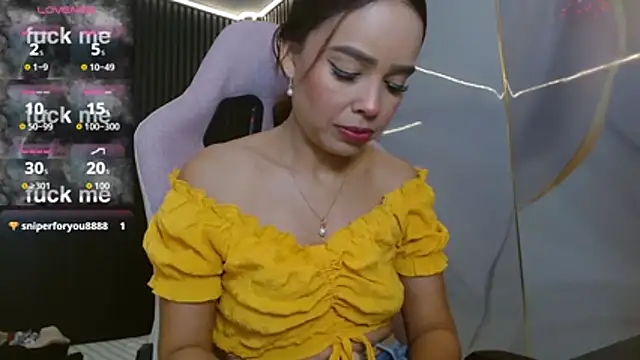 naomis 36 online show from June 20, 1:38 pm