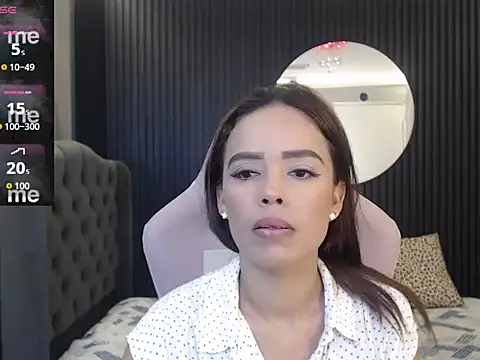 naomis 36 online show from June 2, 2:06 pm