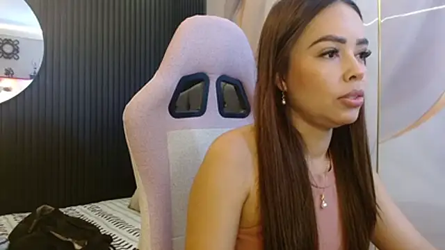 naomis 36 online show from June 25, 2:00 pm