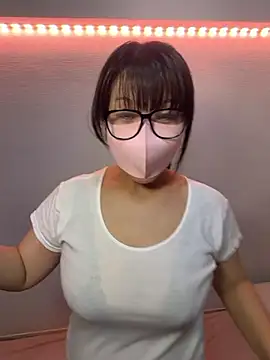 Snapshot of splash-Queen-ma chatting on June 1, 9:20 am splash-Queen-ma online show from June 1, 9:20 am