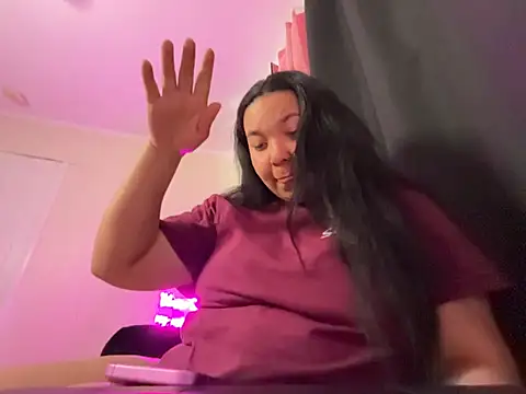 ValenLux online show from May 12, 2:34 pm