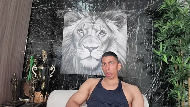 Snapshot of Erik_castle chatting on July 4, 4:11 pm Erik castle online show from July 4, 4:11 pm