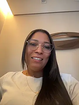 Snapshot of emba_cam chatting on May 11, 12:17 pm emba cam online show from May 11, 12:17 pm