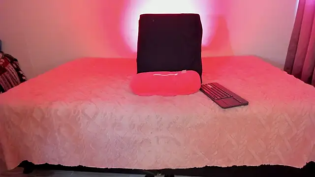 Sophiie dreams online show from July 8, 3:56 pm