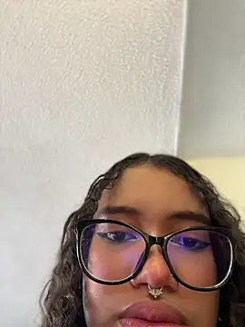 Snapshot of Bunny-fire chatting on May 13, 7:10 pm Bunny-fire online show from May 13, 7:10 pm