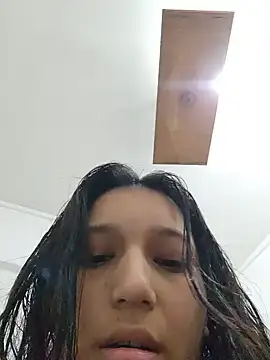 babyangel2002 online show from May 16, 11:59 pm