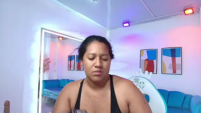 Isabella rows online show from May 28, 7:31 pm