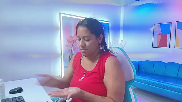 Isabella rows online show from June 6, 7:41 pm