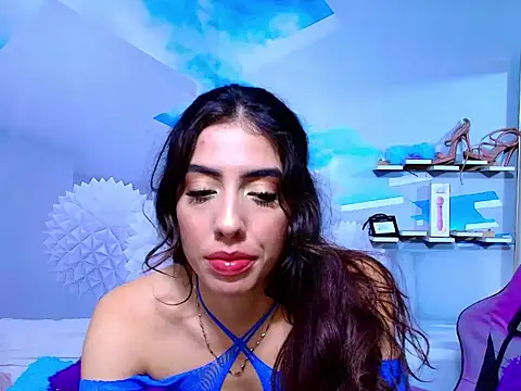 AMBEL-ROSE online show from May 19, 1:32 am