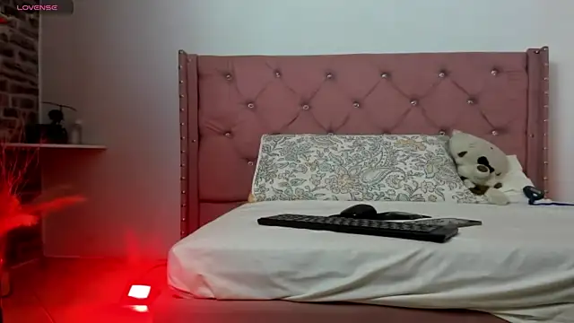 valery-hott-gb online show from May 21, 7:11 pm
