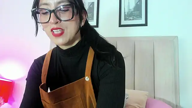 Snapshot of ZarayFeet chatting on May 24, 4:07 pm ZarayFeet online show from May 24, 4:07 pm