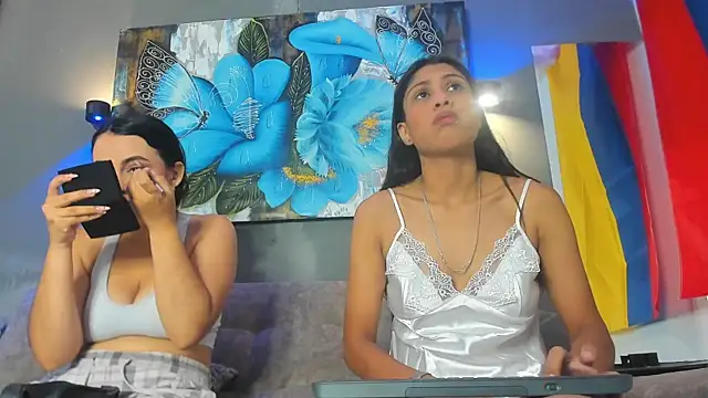 ElizabethAndEliana online show from July 21, 12:39 pm