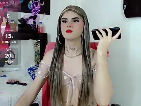 Snapshot of Ayesha_saade chatting on May 19, 1:51 pm Ayesha saade online show from May 19, 1:51 pm