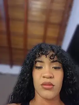 Alondra1810 online show from May 25, 11:14 pm