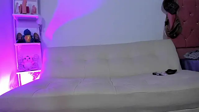 ela velvet online show from May 5, 4:59 am