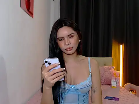 Alexandra Kenn online show from June 10, 9:54 am