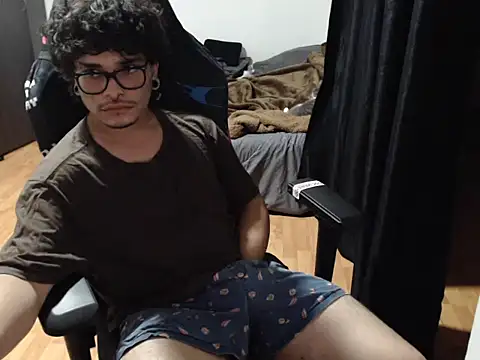 lilgothboy online show from May 7, 7:45 am