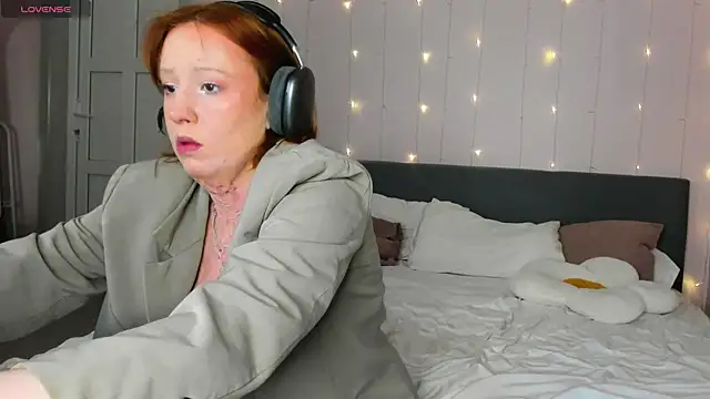 Maya foxy online show from May 23, 3:05 am