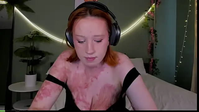 Maya foxy online show from June 21, 11:38 am