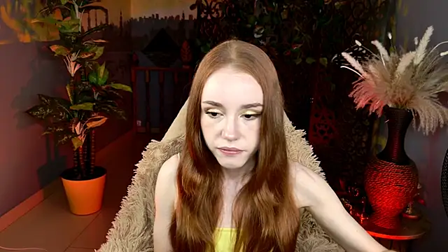 Snapshot of MilaSiren chatting on May 8, 5:11 am MilaSiren online show from May 8, 5:11 am