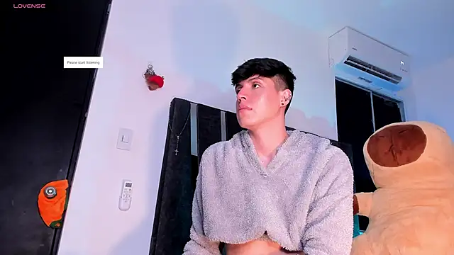 AdrianRushx online show from June 20, 3:33 am