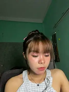 Snapshot of Cry_sexy chatting on May 26, 2:20 am Cry sexy online show from May 26, 2:20 am
