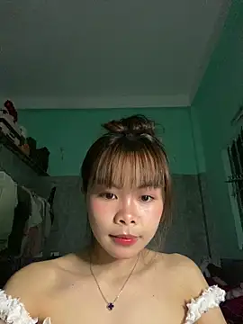 Snapshot of Cry_sexy chatting on May 15, 5:22 pm Cry sexy online show from May 15, 5:22 pm