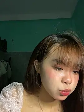 Snapshot of Cry_sexy chatting on May 13, 2:57 pm Cry sexy online show from May 13, 2:57 pm