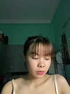 Snapshot of Cry_sexy chatting on June 4, 7:24 am Cry sexy online show from June 4, 7:24 am