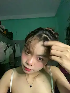 Snapshot of Cry_sexy chatting on May 18, 3:17 pm Cry sexy online show from May 18, 3:17 pm