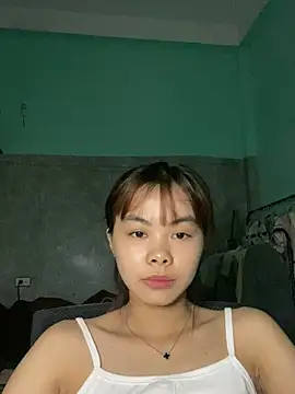 Snapshot of Cry_sexy chatting on June 19, 4:29 am Cry sexy online show from June 19, 4:29 am
