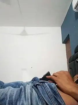 harrydhillon12 online show from June 7, 3:39 pm
