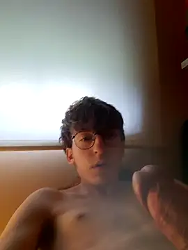 Snapshot of DIEGO970 chatting on May 8, 8:40 am DIEGO970 online show from May 8, 8:40 am