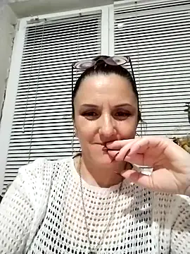 Snapshot of MillaMia45 chatting on May 13, 7:43 pm MillaMia45 online show from May 13, 7:43 pm