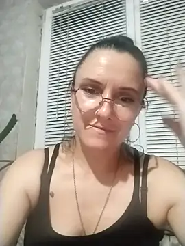 Snapshot of MillaMia45 chatting on May 15, 7:45 pm MillaMia45 online show from May 15, 7:45 pm