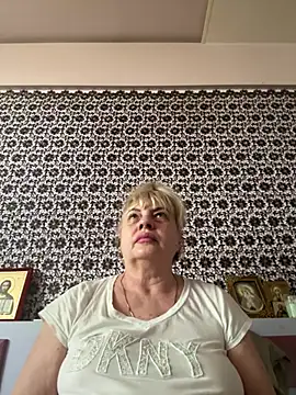 Snapshot of AnastasiaGrey777 chatting on June 18, 5:17 am AnastasiaGrey777 online show from June 18, 5:17 am