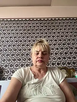 AnastasiaGrey777 online show from June 27, 5:02 am