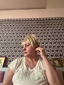 Snapshot of AnastasiaGrey777 chatting on June 14, 5:19 am AnastasiaGrey777 online show from June 14, 5:19 am