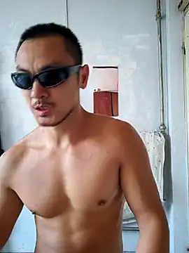muscleboy63 online show from May 14, 12:07 am