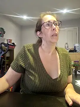 Mysterious-Maiya online show from July 1, 10:15 am