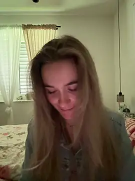Snapshot of LillyStarr chatting on June 10, 11:11 am LillyStarr online show from June 10, 11:11 am