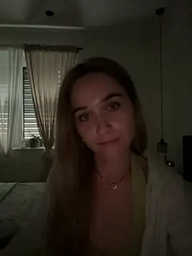 Snapshot of LillyStarr chatting on June 25, 2:44 pm LillyStarr online show from June 25, 2:44 pm