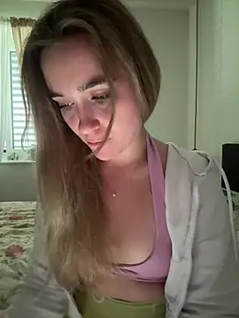 Snapshot of LillyStarr chatting on July 8, 11:44 am LillyStarr online show from July 8, 11:44 am