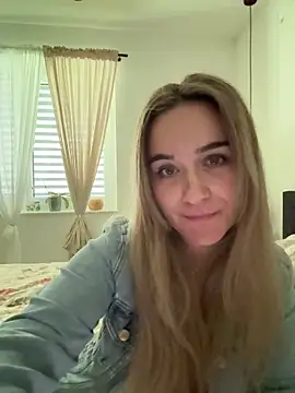 Snapshot of LillyStarr chatting on June 11, 8:44 am LillyStarr online show from June 11, 8:44 am