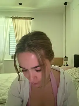 Snapshot of LillyStarr chatting on June 23, 9:51 am LillyStarr online show from June 23, 9:51 am