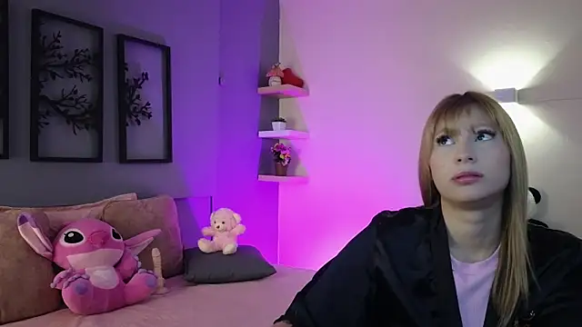 CelesteNoa online show from May 23, 12:04 pm