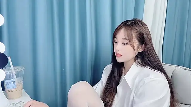 Snapshot of Qingqing19 chatting on June 15, 2:23 am Qingqing19 online show from June 15, 2:23 am